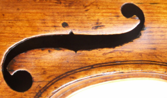 Testore violin soundhole